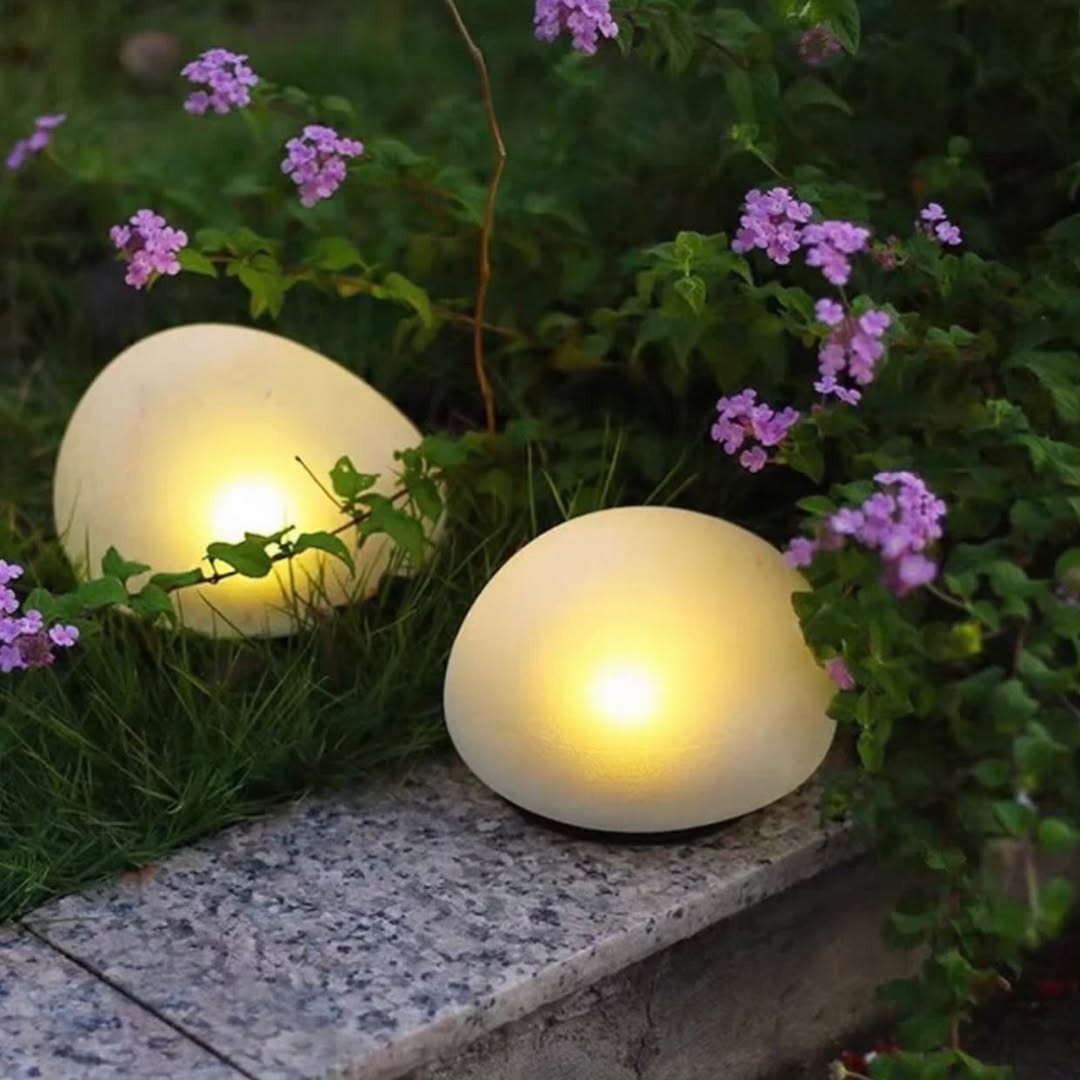 GlowPebble Solar Light