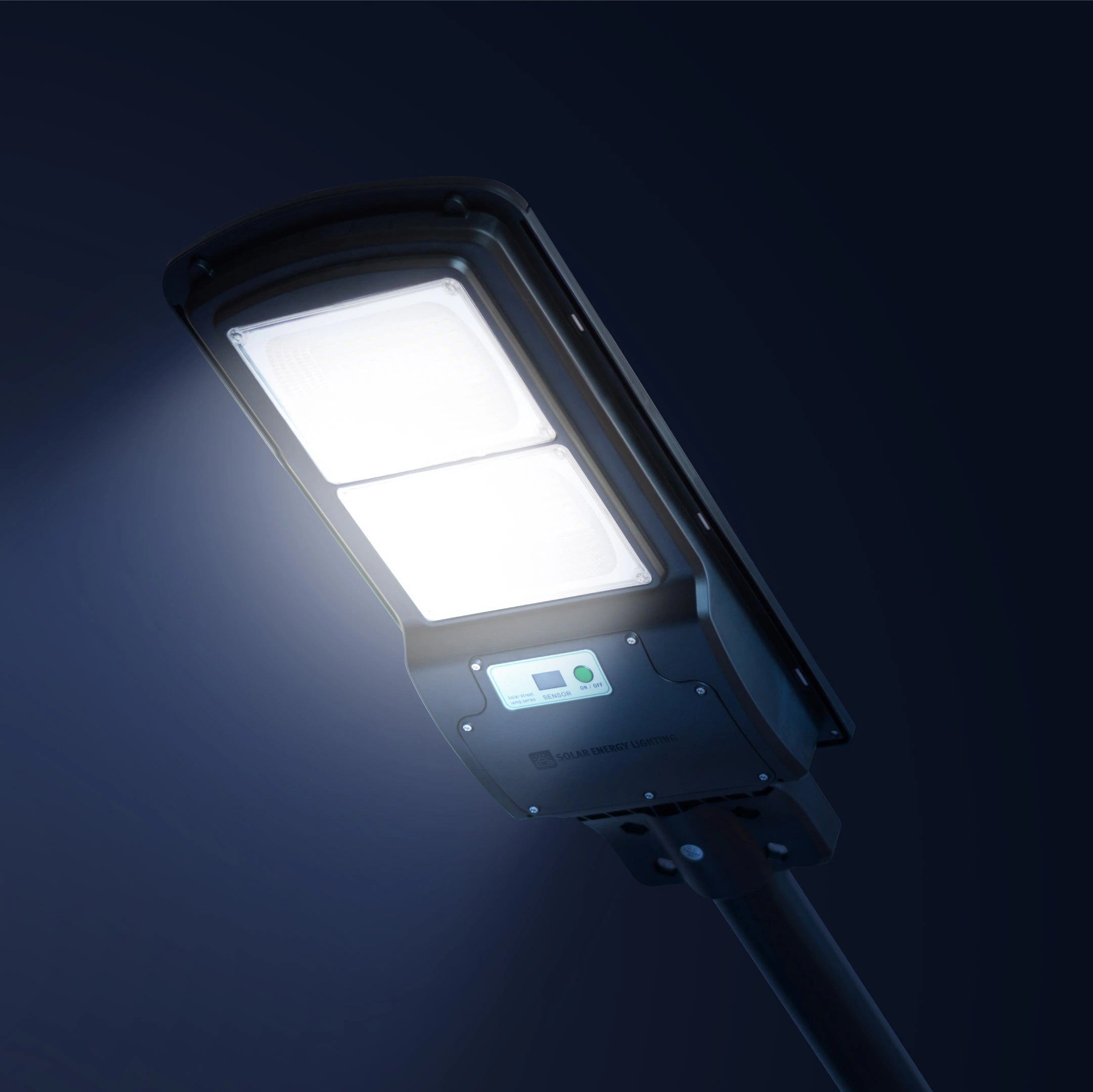 IlluminateSolarMega- 300W/6000 Lumens Solar Street Light